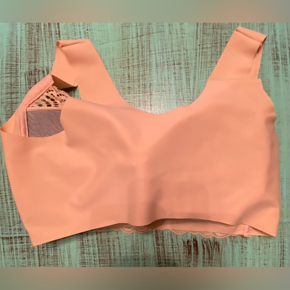 Peach Bra Size 40 No wire Non Removable Pads Hides Spillage Side& Back Fat - Picture 3 of 3